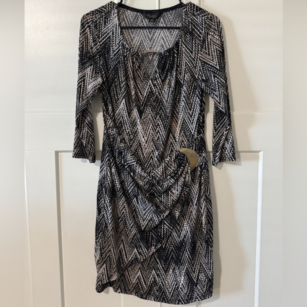 NWOT Thalia Sodi Cinched Waist dress